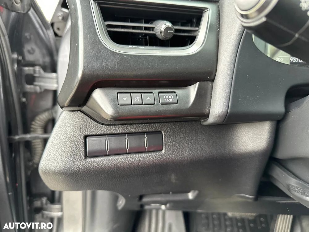 Lexus UX 200 FWD Executive - 20