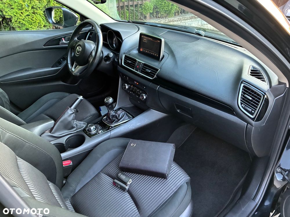 Mazda 3 - 8