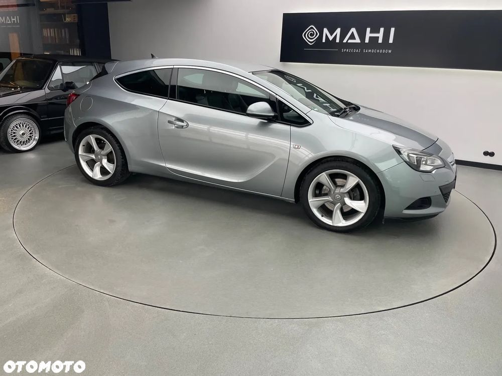 Opel Astra IV GTC 2.0 CDTI Sport - 12