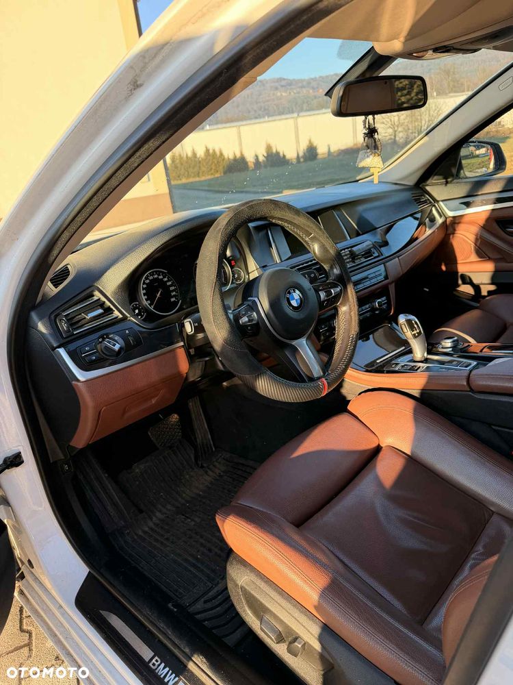 BMW Seria 5 520d xDrive - 7