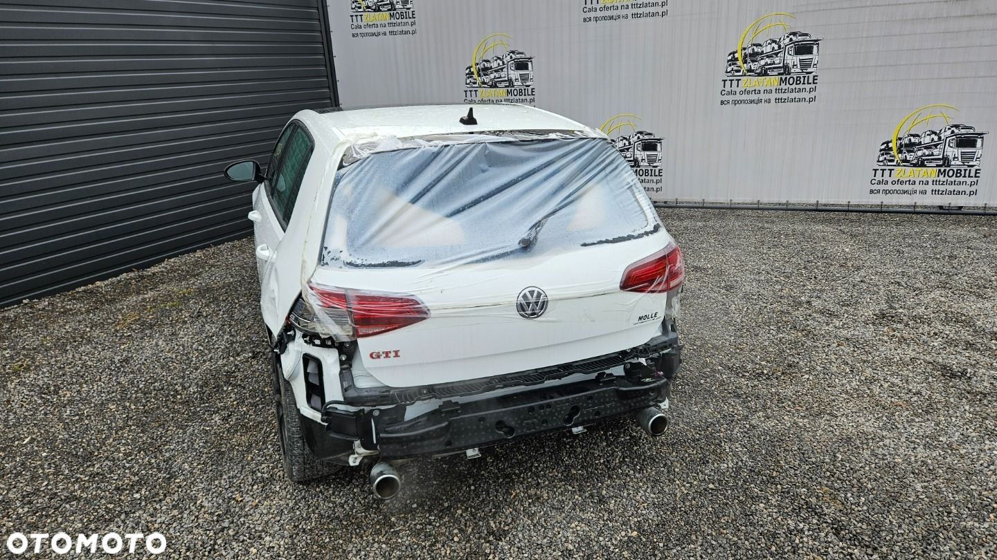 Volkswagen Golf - 16