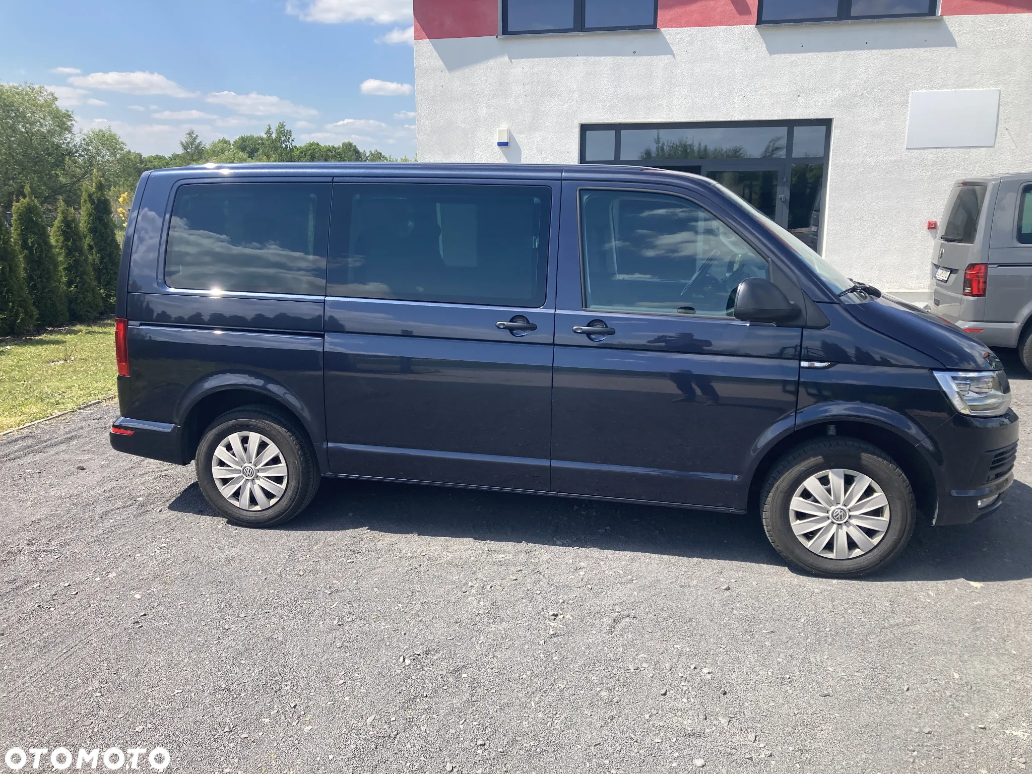 Volkswagen Multivan 2.0 TDI L1 Trendline DSG - 3