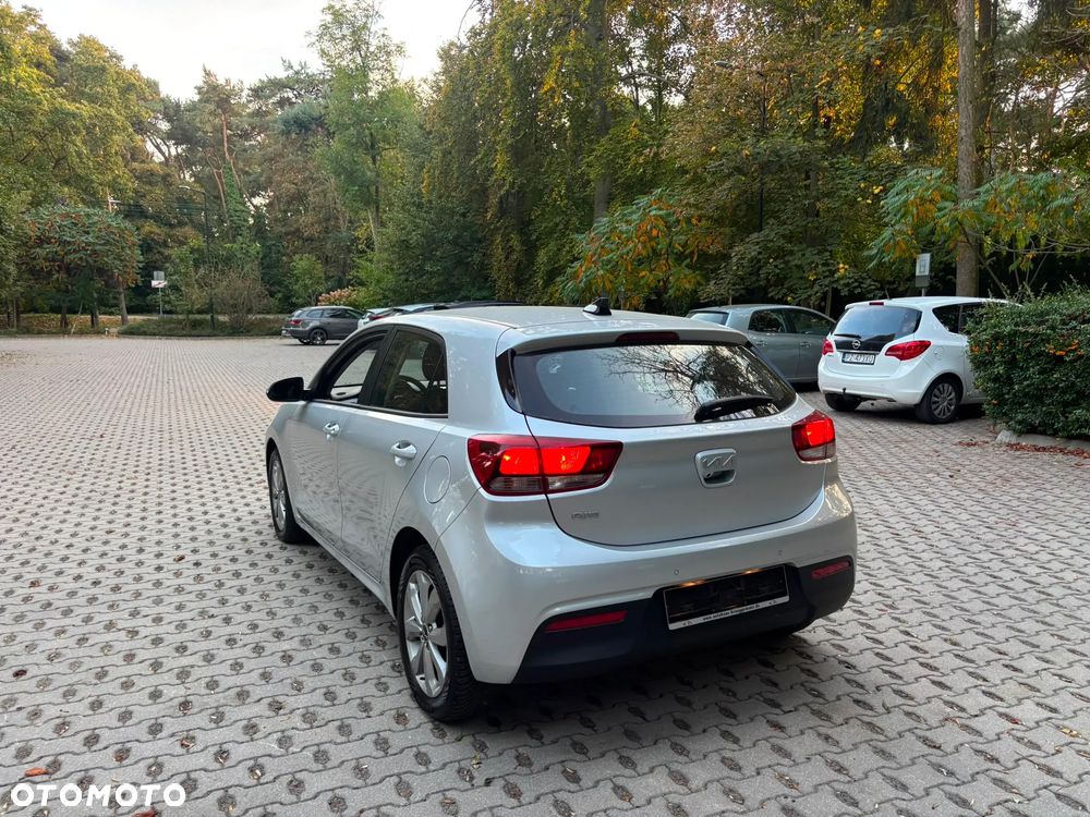 Kia Rio - 3