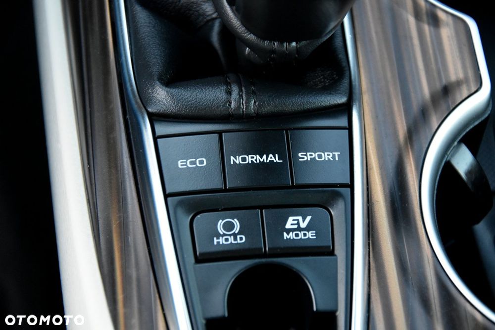 Toyota Camry 2.5 Hybrid Executive CVT - 25