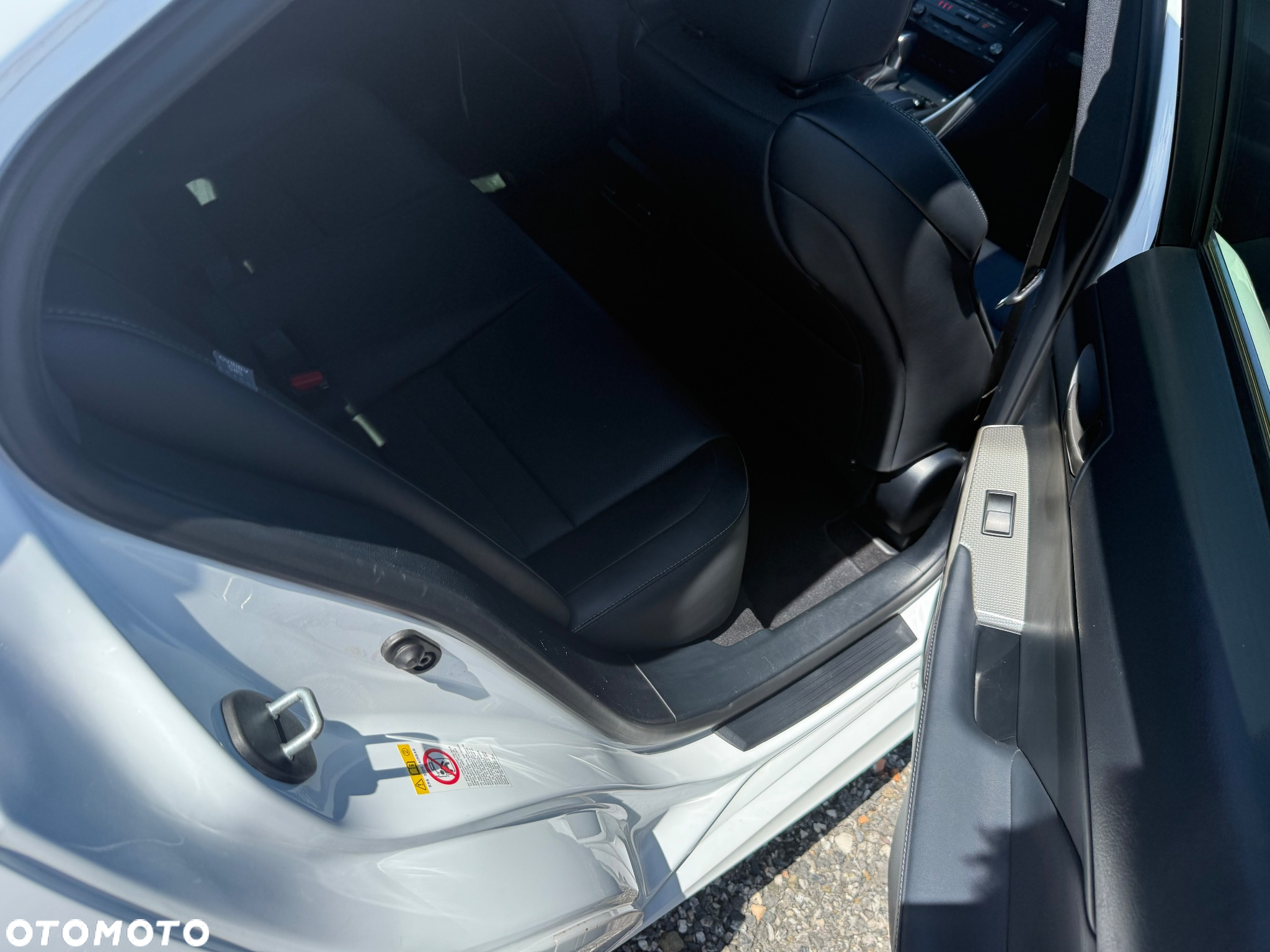 Lexus IS 200t / 300 F Sport - 33