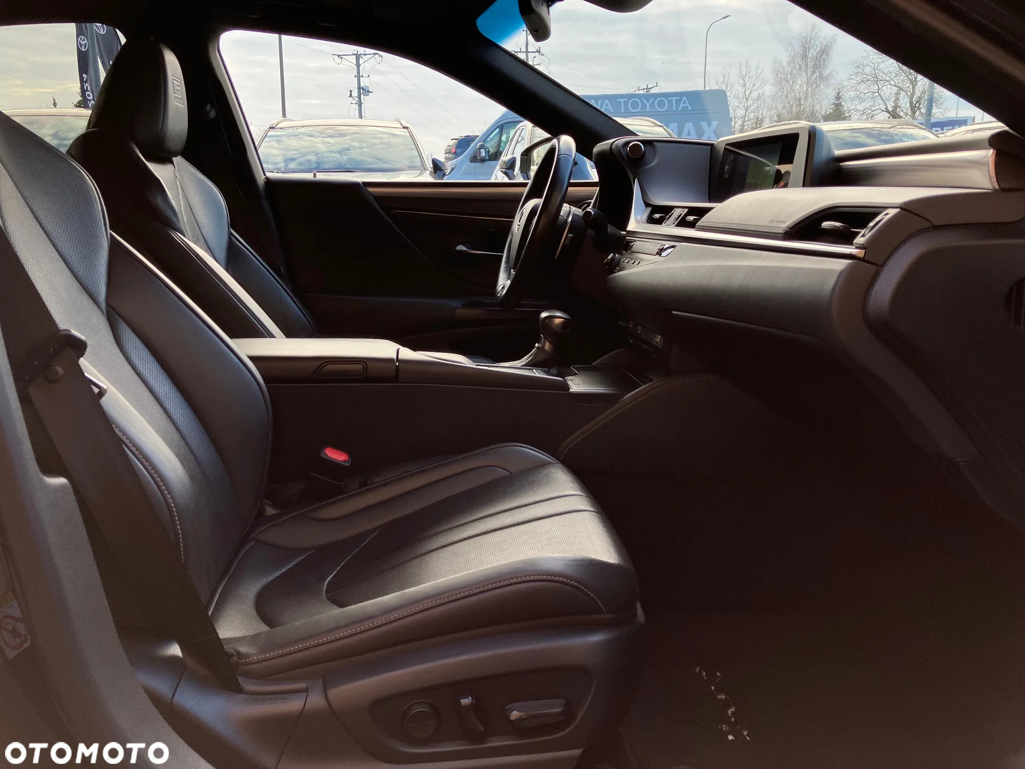 Lexus ES 300h F Sport - 18