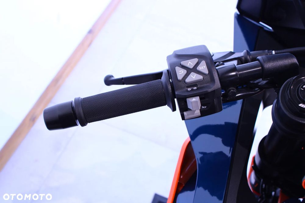 KTM RC 390 - 8