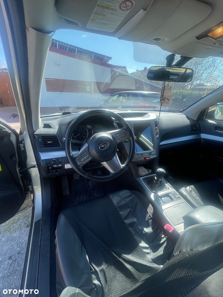 Subaru Legacy 2.0 D Active - 13