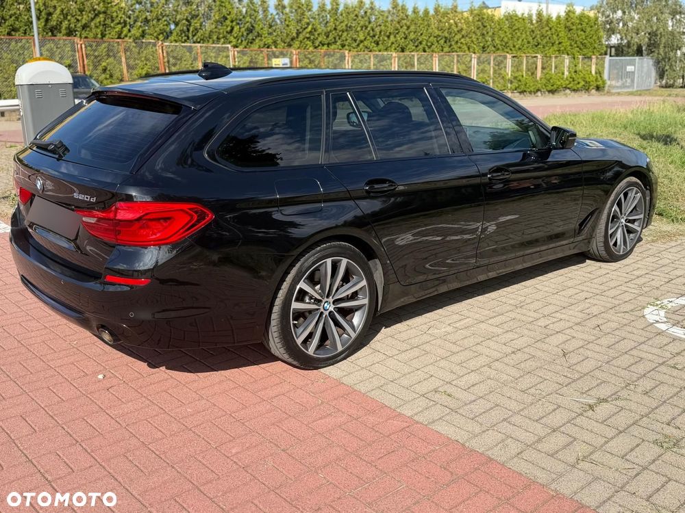 BMW Seria 5 520d xDrive - 8