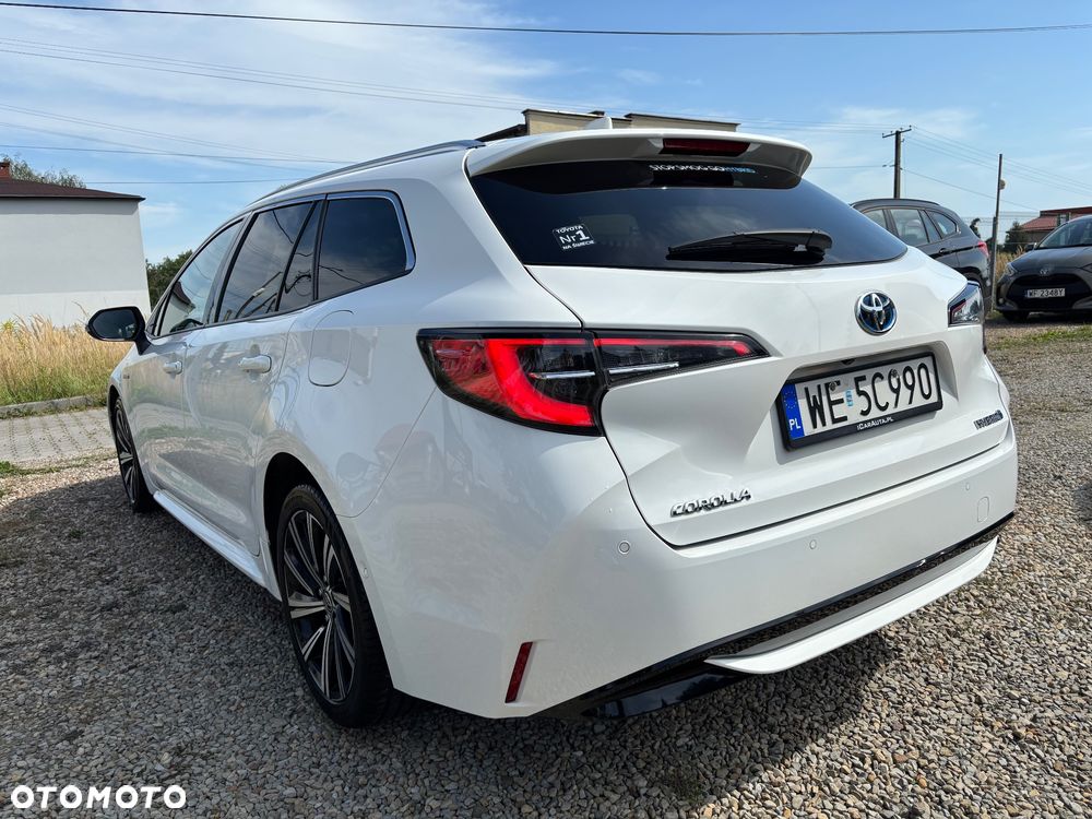 Toyota Corolla 2.0 Hybrid Comfort - 16