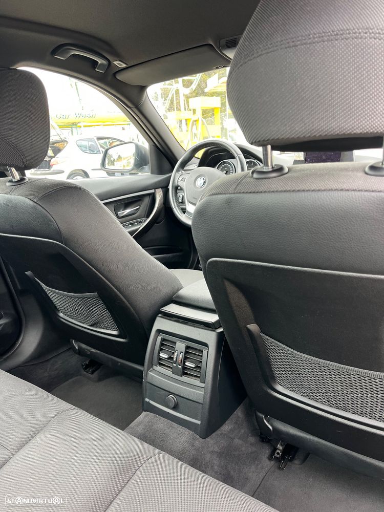 BMW 318 d xDrive Modern Line - 8