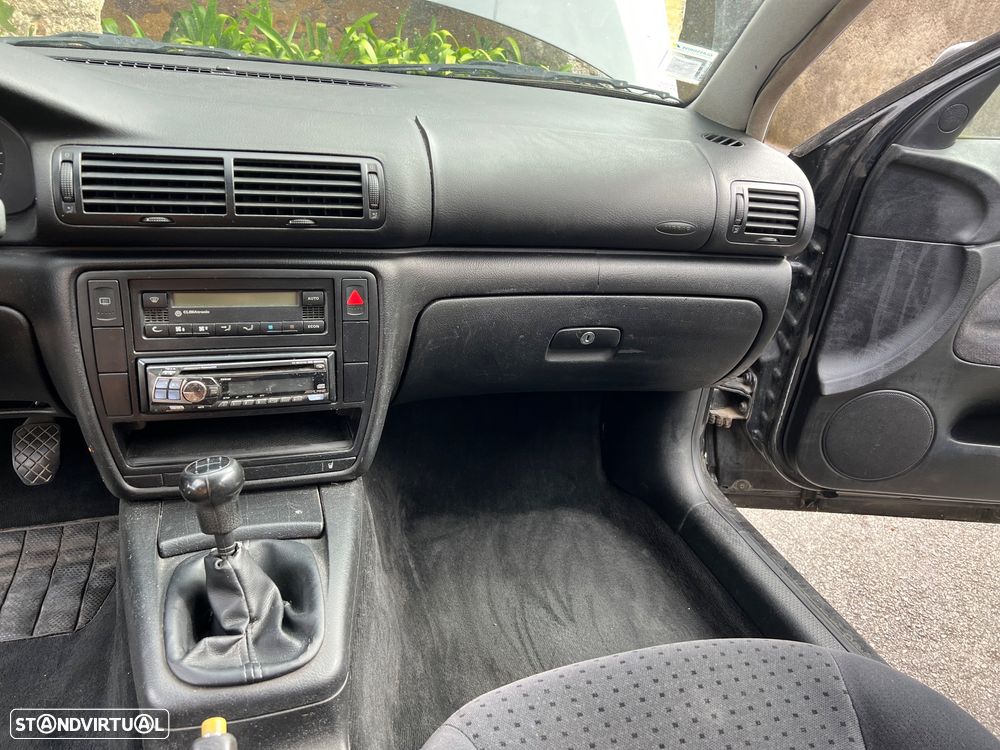 VW Passat Variant 1.9 TDi Confortline - 10