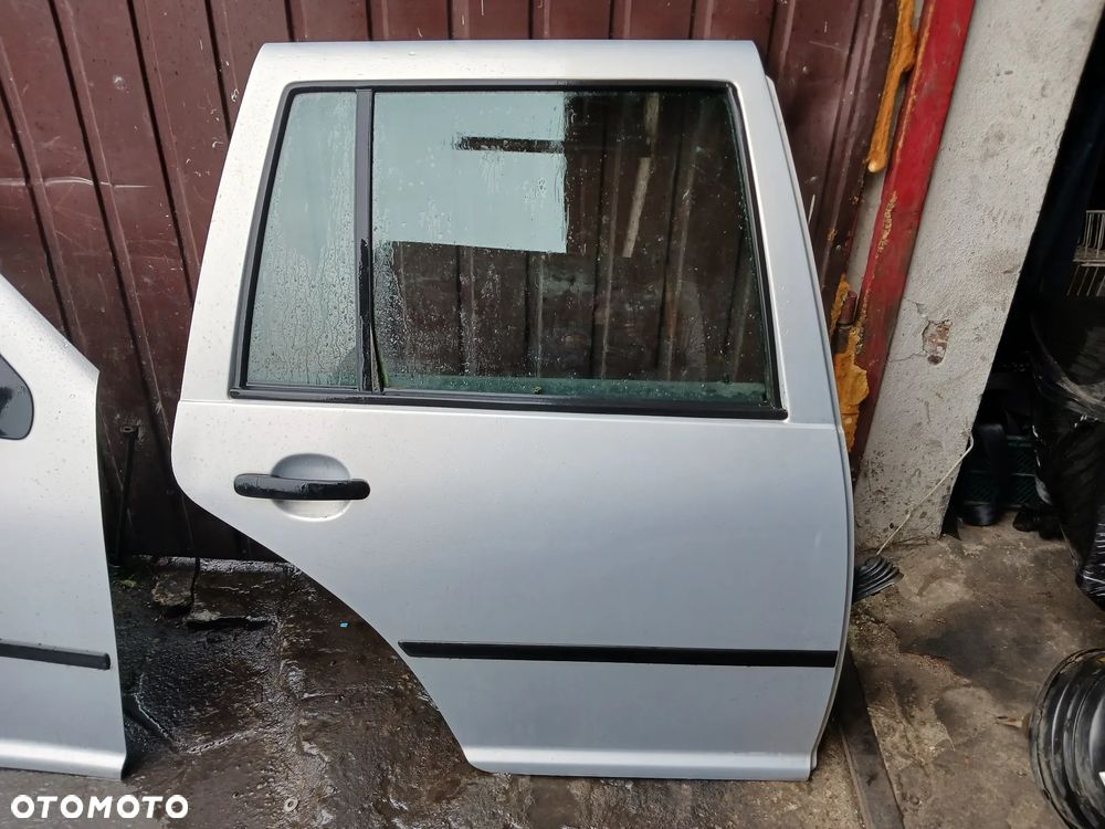 Drzwi vw Golf IV bora LB7Z lewe prawe przód tył bez korozji do złożenia szyba zamek klamka - 3