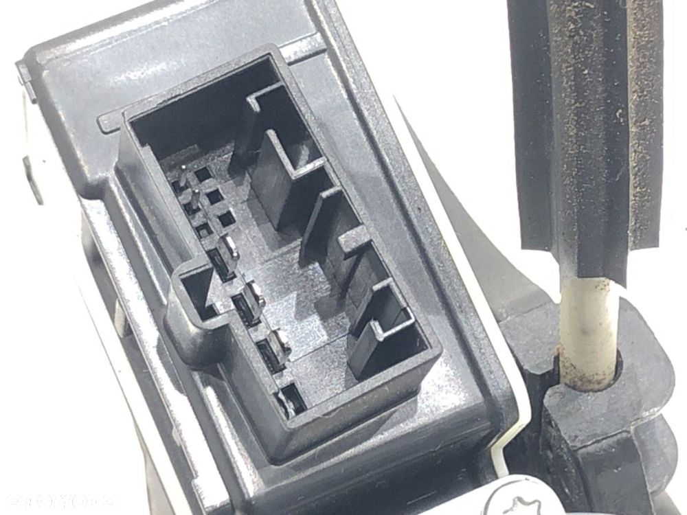 PODNOŚNIK SZYBY LEWY TYŁ - 63.00 PLN - SEAT ATECA (KH7, KHP) 2016 - 2022 1.4 TSI 110 kW [150 KM] - 4