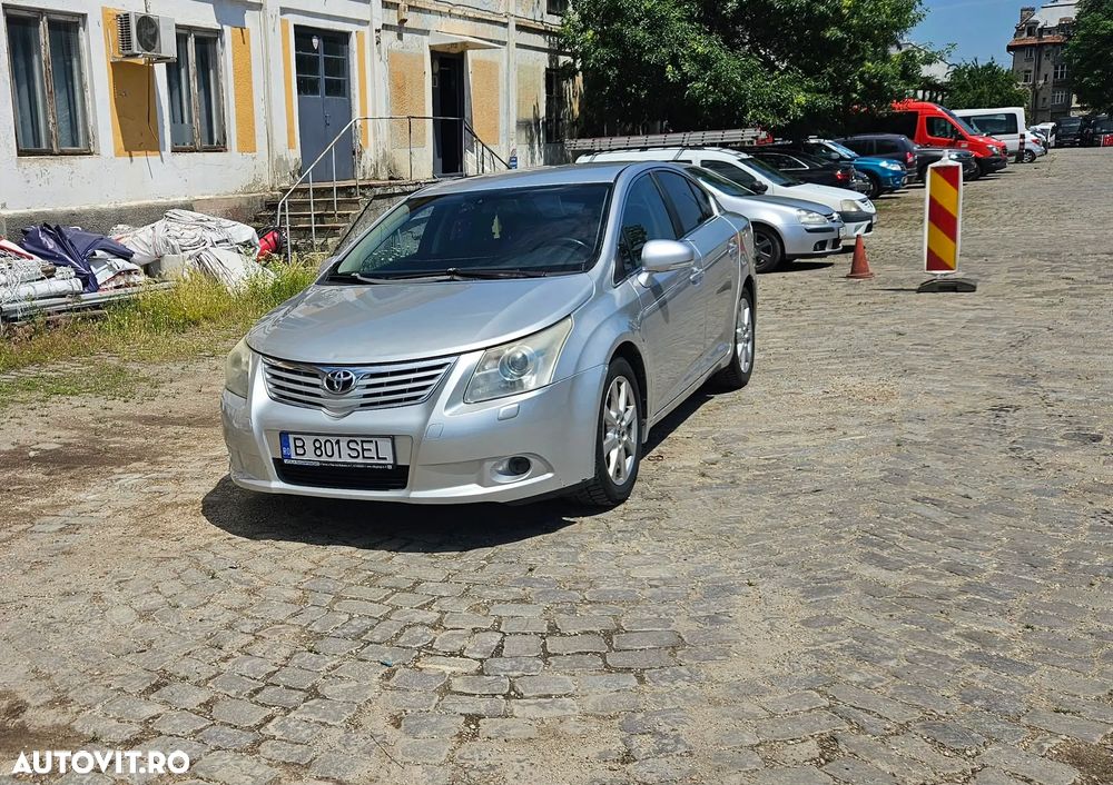Toyota Avensis - 7