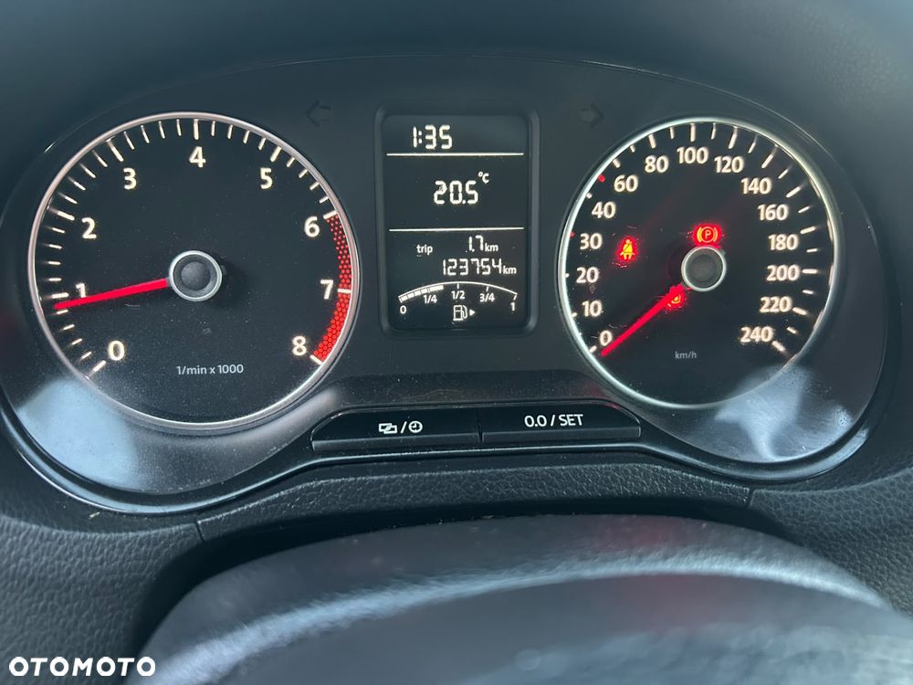 Volkswagen Polo Cross - 14