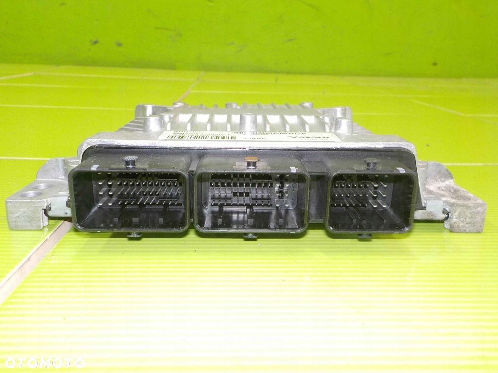 VOLVO S40 II LIFT 2.0 D 10r sterownik komputer silnika 31269095 - 2