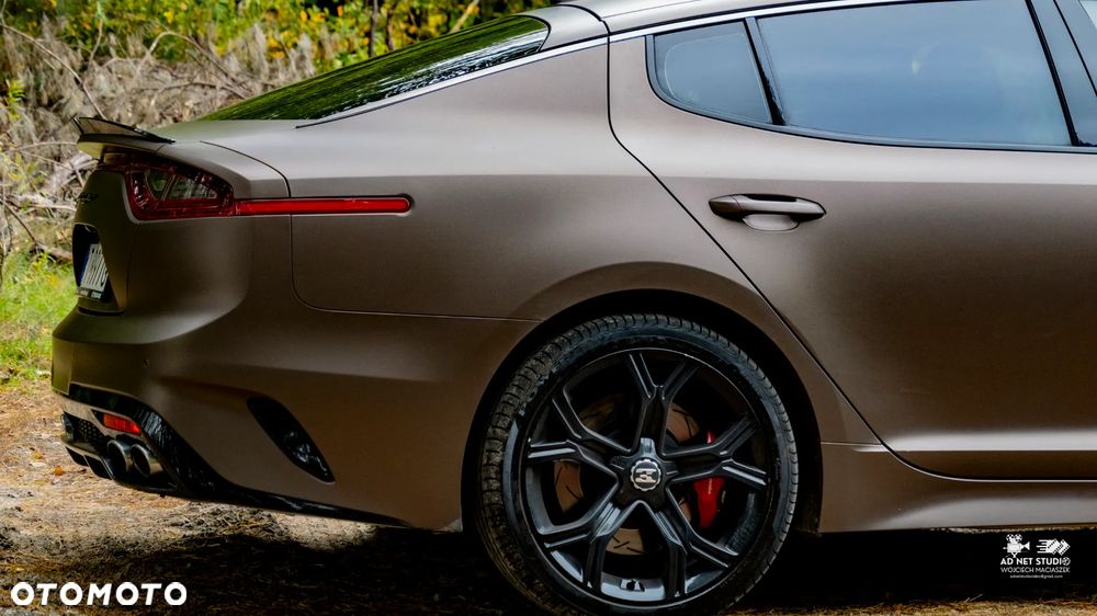 Kia Stinger 3.3 T-GDI V6 GT AWD - 14