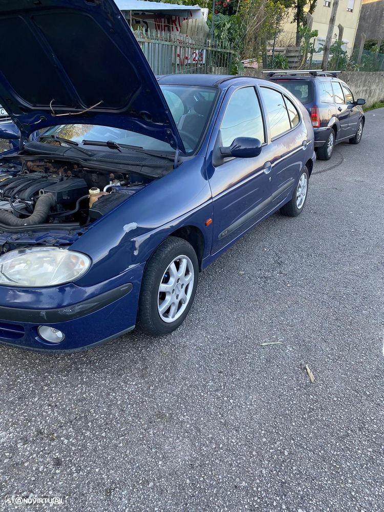 Renault Mégane 1.4 16V RTE - 4