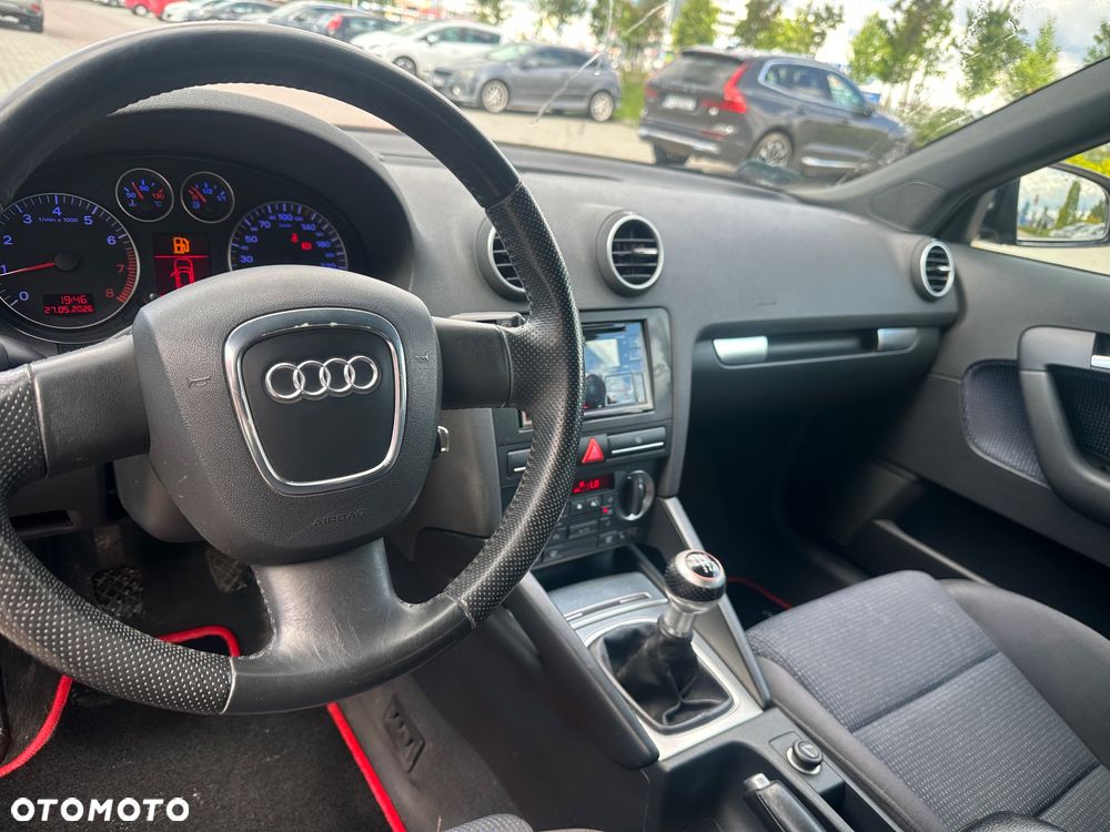 Audi A3 Sportback 1.8 TFSI Attraction - 8
