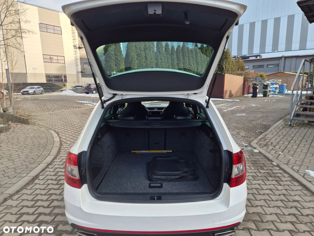 Skoda Octavia 2.0 TDI (Green tec) RS - 17