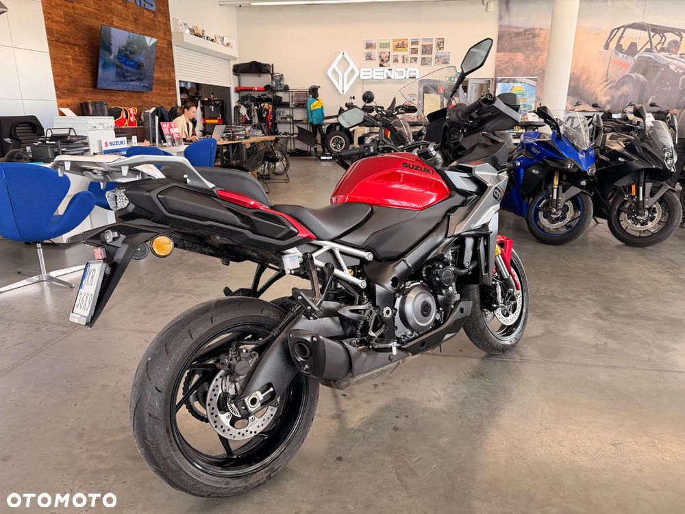 Suzuki GSX - 4