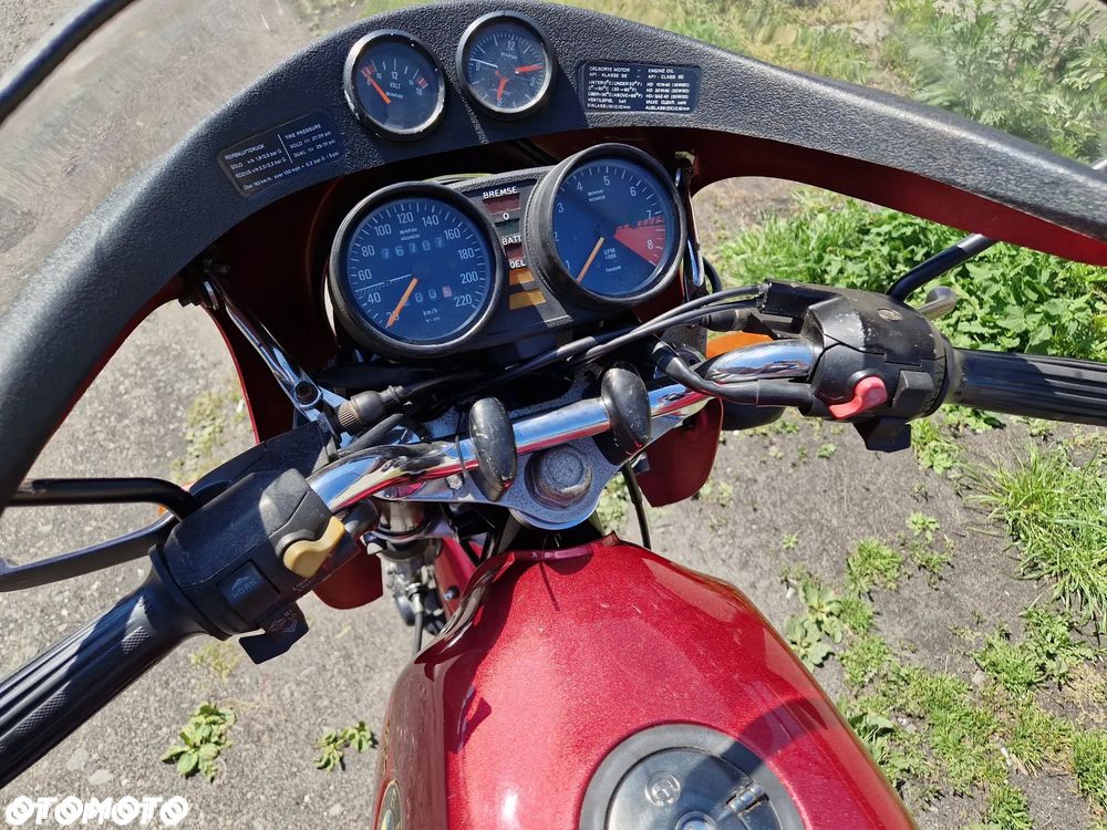 BMW R - 22
