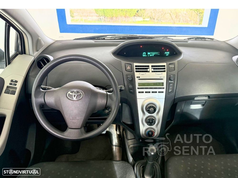 Toyota Yaris 1.0 VVT-i - 11