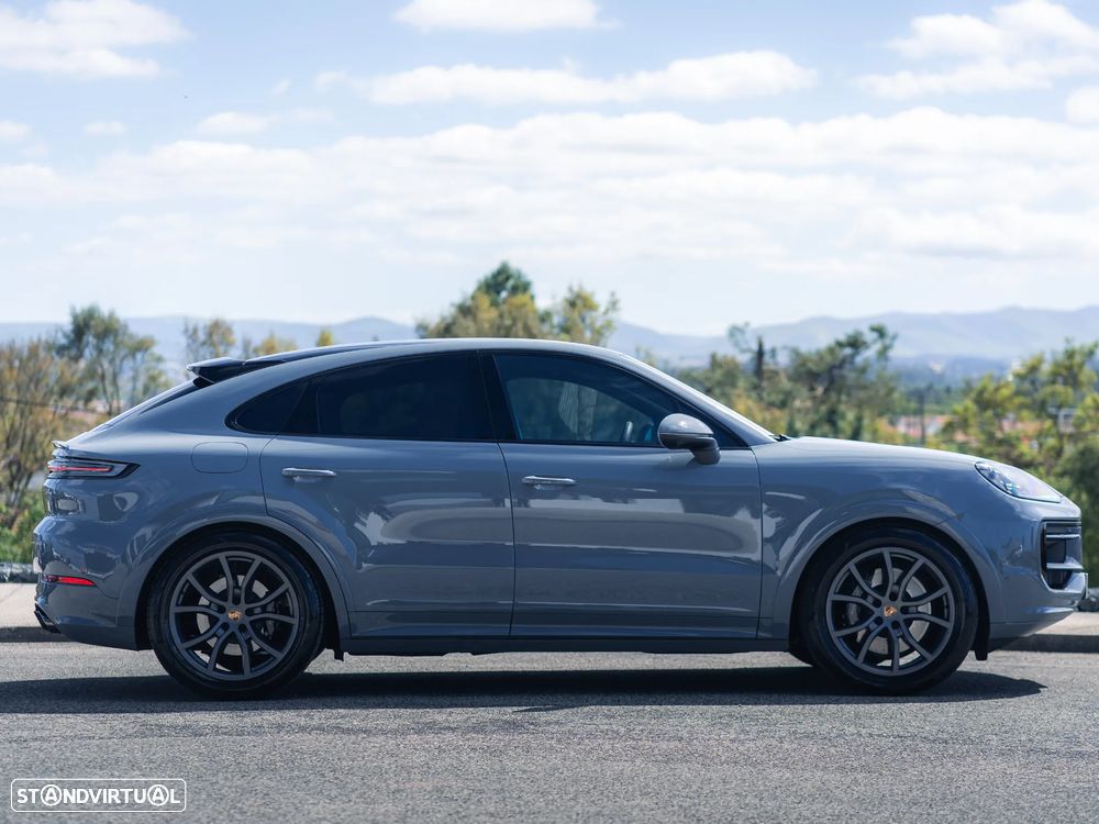 Porsche Cayenne Coupé E-Hybrid - 7