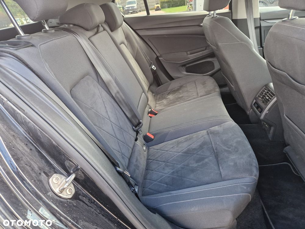 Volkswagen Golf 1.5 eTSI EVO Style DSG - 20