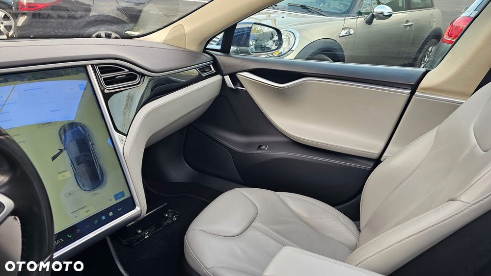 Tesla Model S Standard - 16