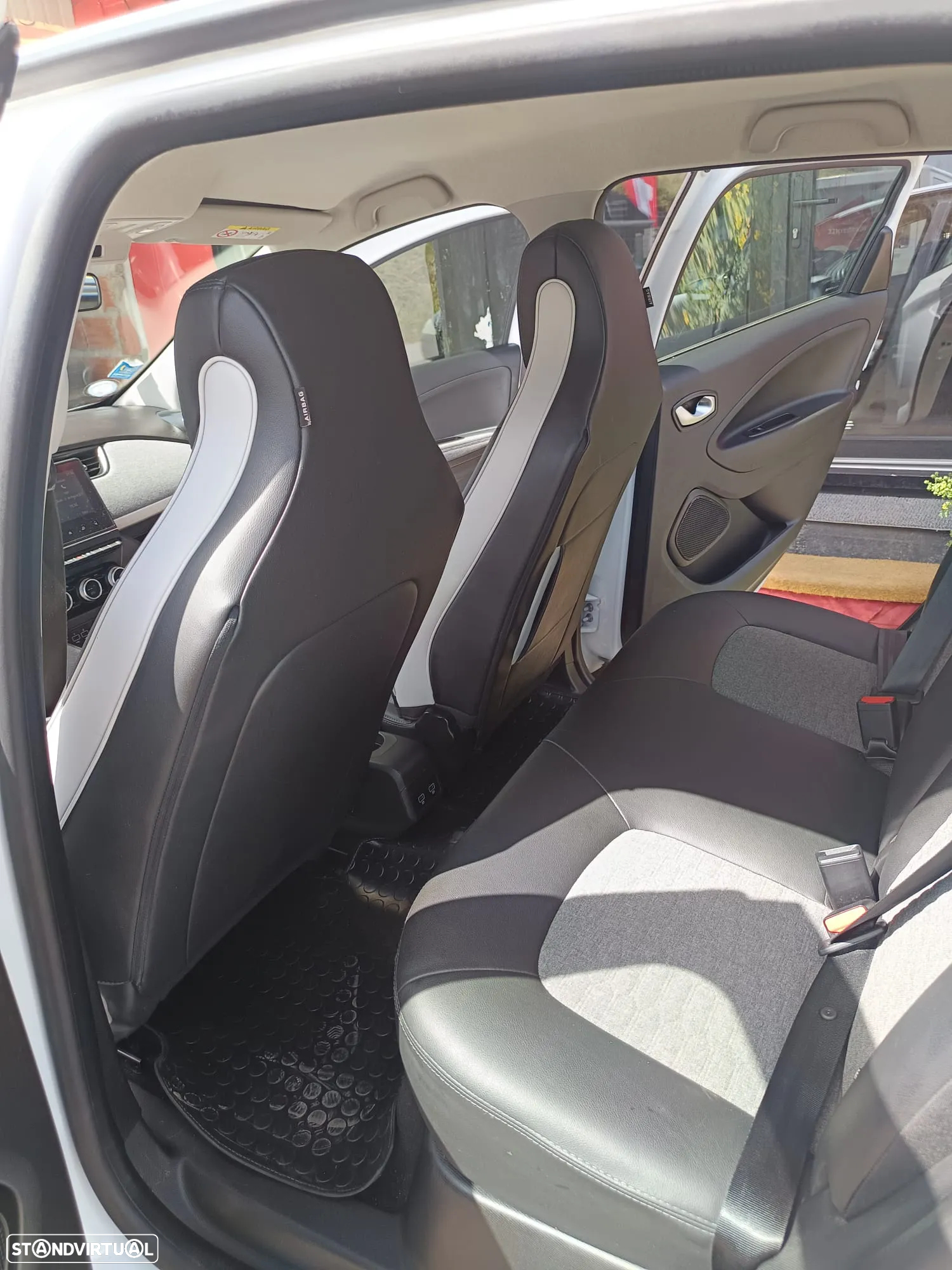 Renault Zoe (c/ Bateria) Limited 50 - 21