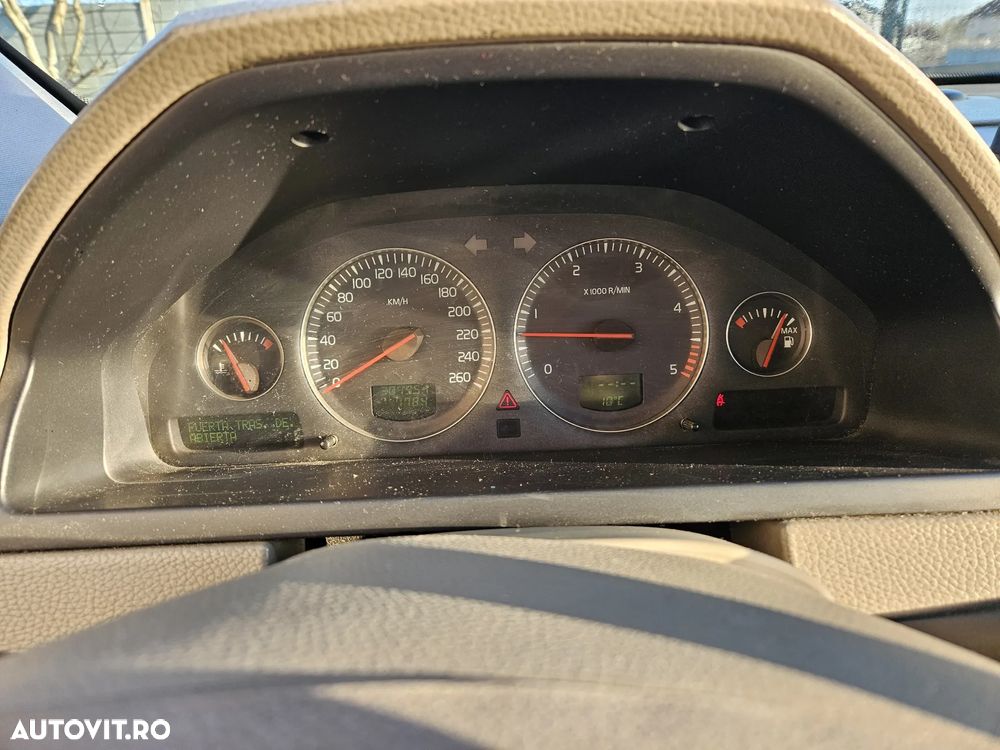 Volvo XC 90 D5 Comfort - 19