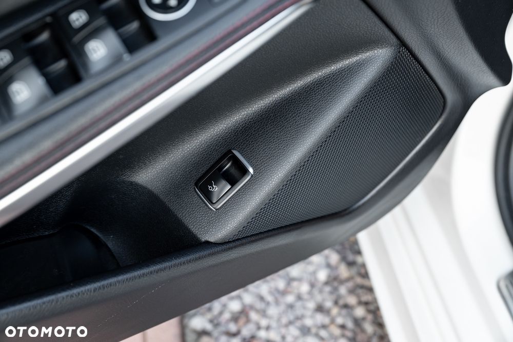 Mercedes-Benz CLA 250 AMG Line - 18