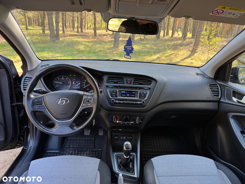 Hyundai i20 1.1 CRDi - 17
