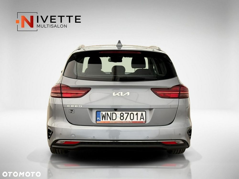 Kia Ceed - 10