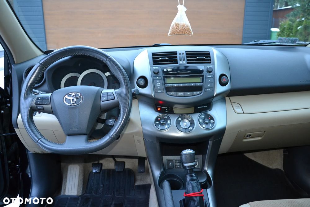 Toyota RAV4 2.0 VVT-i Sol - 12