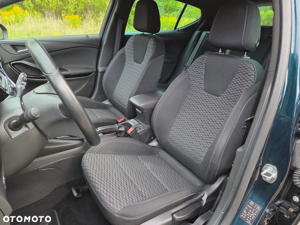 Opel Astra 1.6 T Dynamic S&S - 36