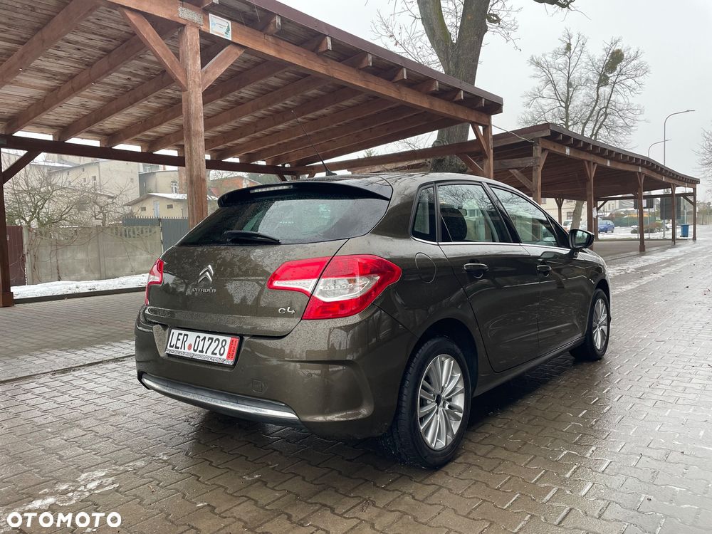 Citroën C4 HDi 110 Exclusive - 4