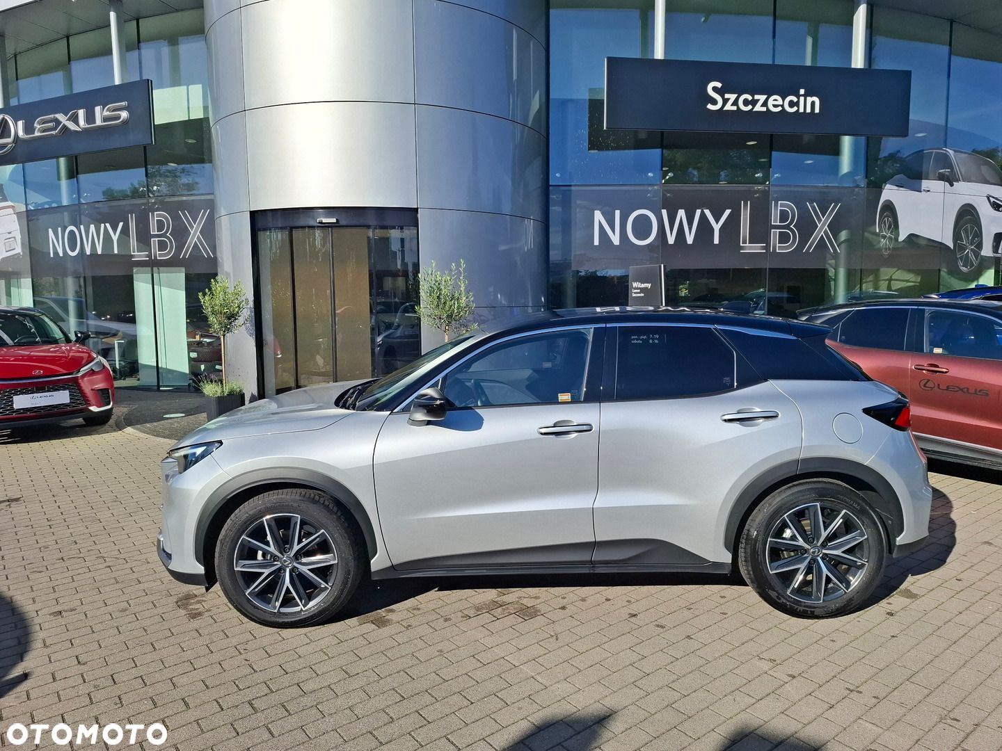 Lexus LBX 1.5 Hybrid Cool - 2