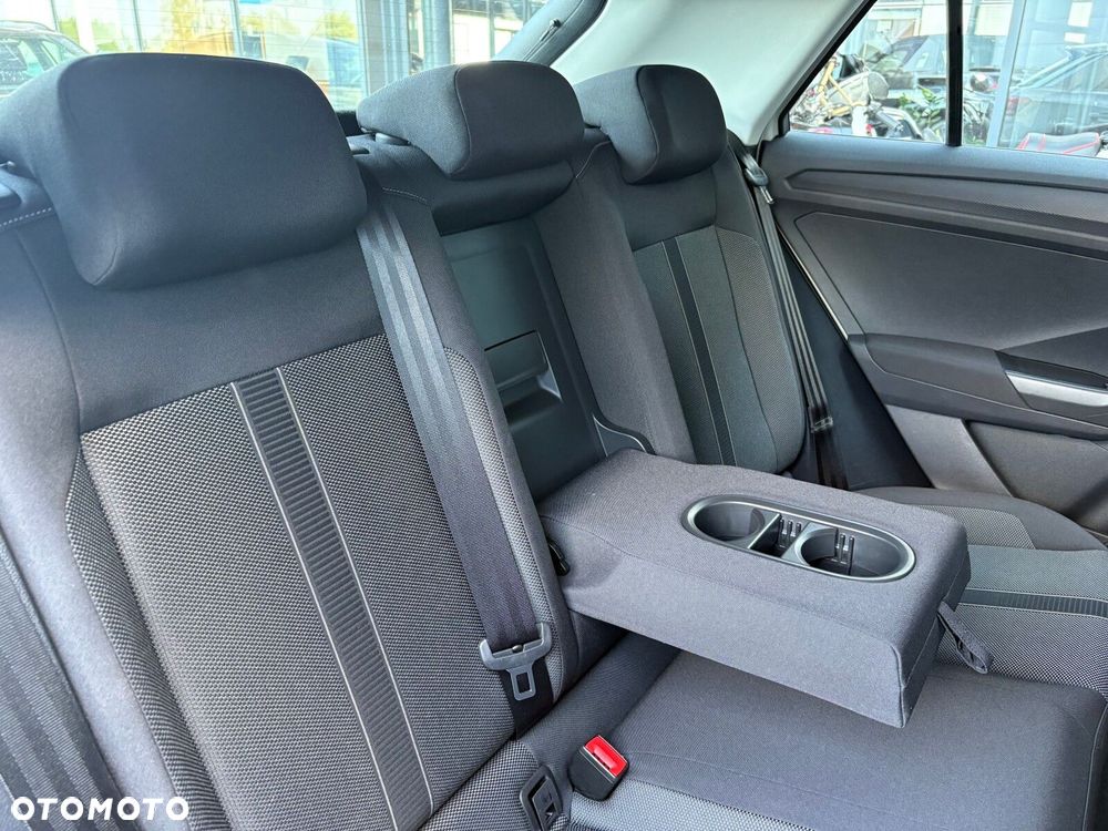 Volkswagen T-Roc - 15