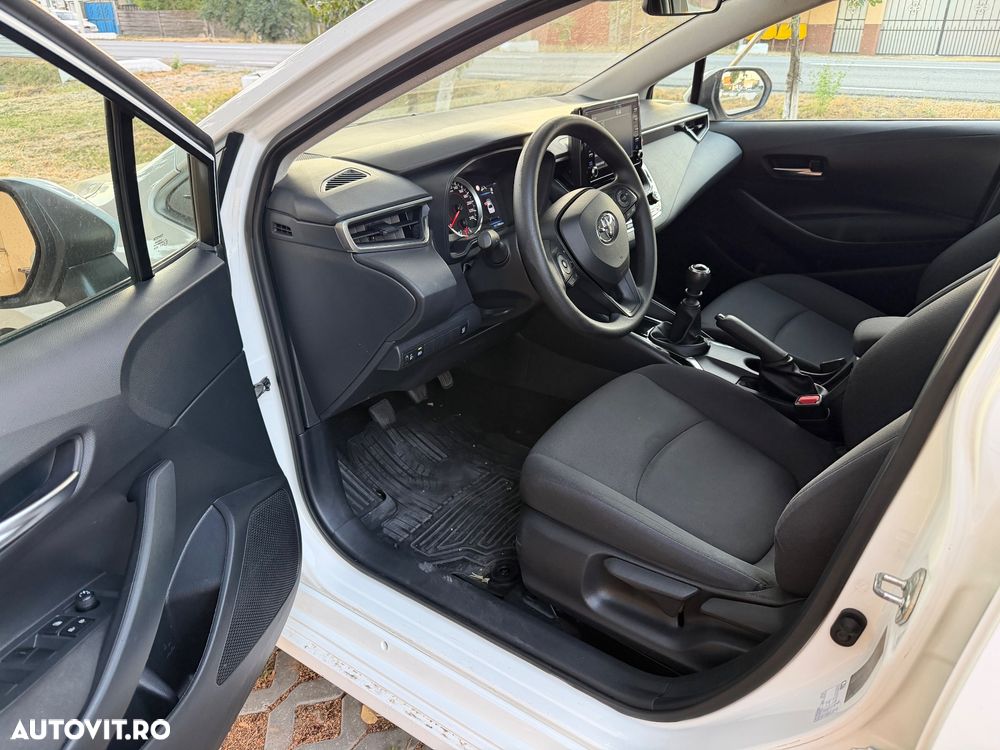 Toyota Corolla - 10