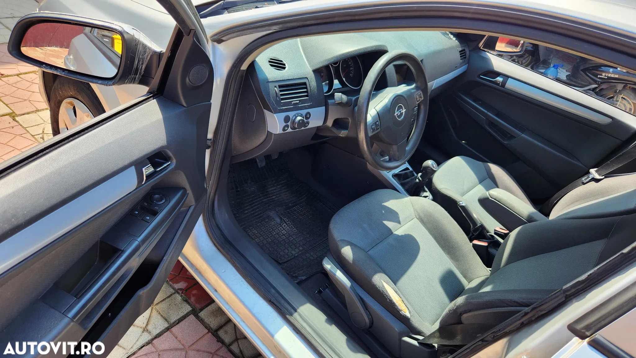 Opel Astra Classic 1.6i - 4