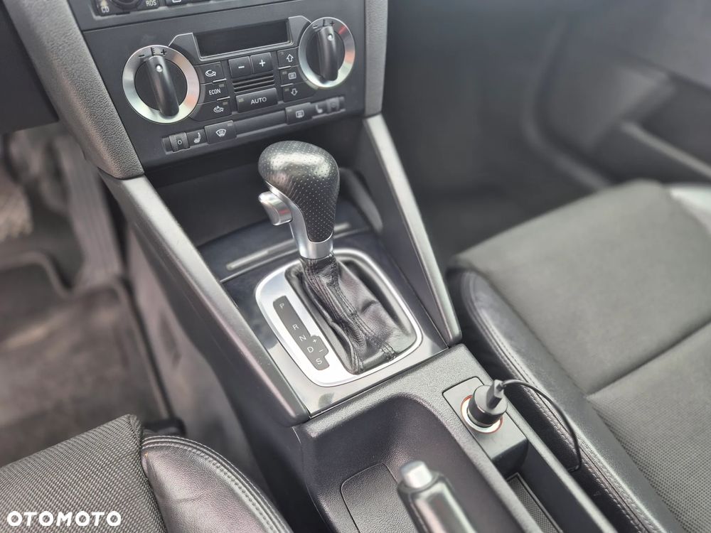 Audi A3 Sportback 2.0 TDI DPF (DSG) S tronic S line Sportpaket plus - 15