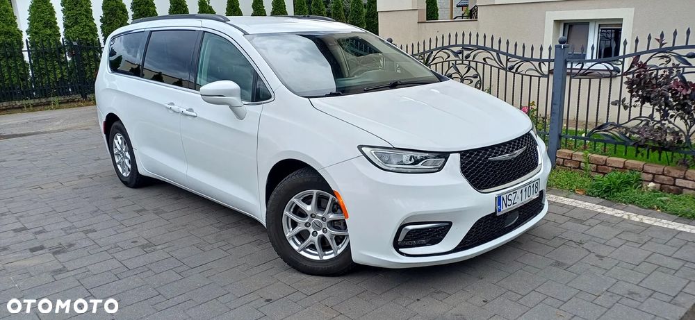 Chrysler Pacifica - 8