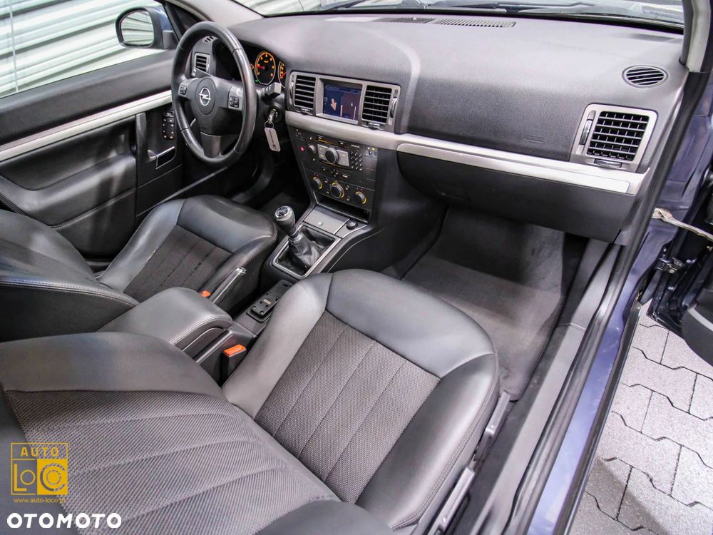 Opel Vectra 1.9 CDTI DPF Cosmo - 8