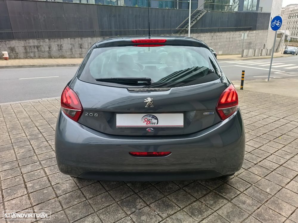 Peugeot 208 1.6 BlueHDi Style - 8