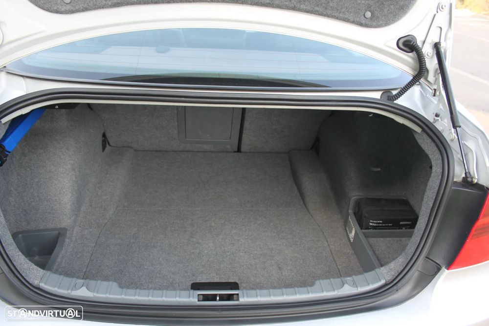 BMW 320 d Exclusive - 38