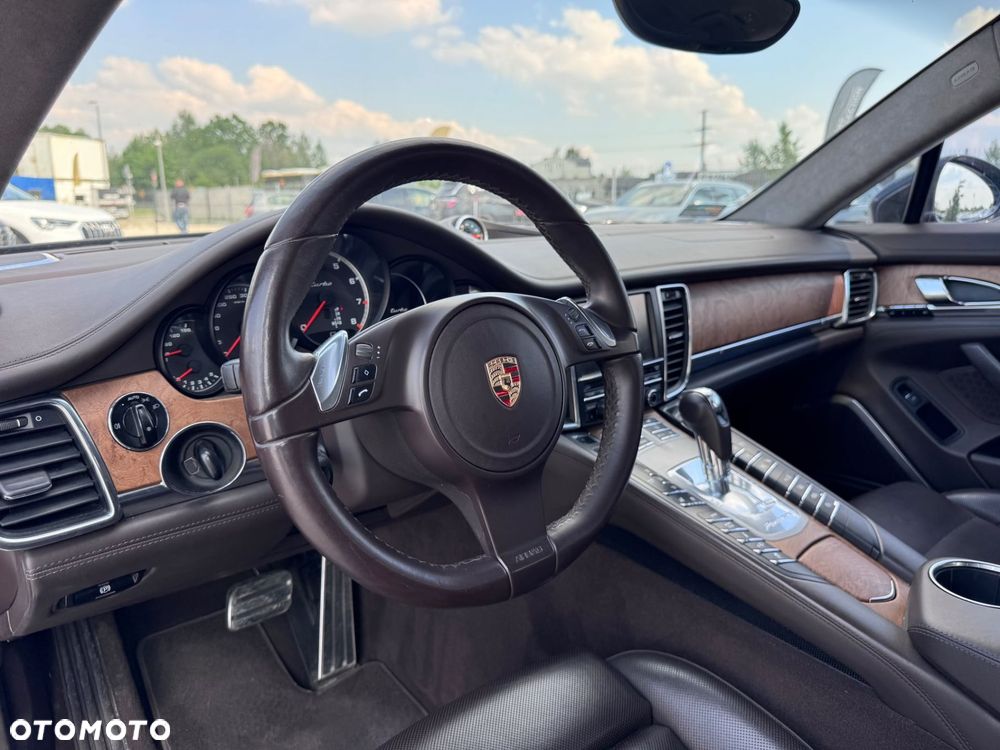 Porsche Panamera - 11