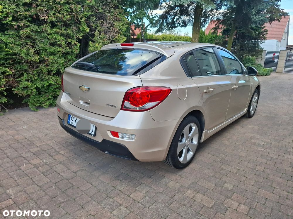 Chevrolet Cruze 1.6 LS - 4